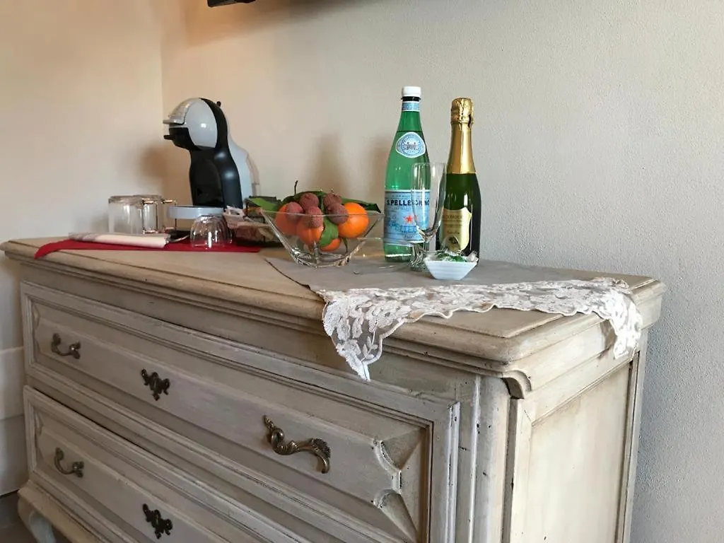 Le Lanterne Bed & Breakfast Villa d'Alme 0*,  Italy